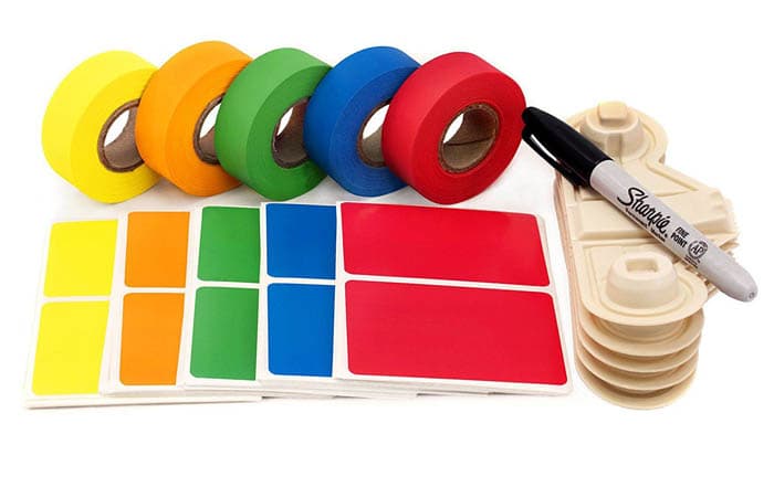 Tapes, markers And boxes