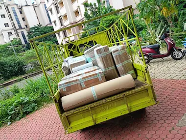 packers and movers agra house loading
